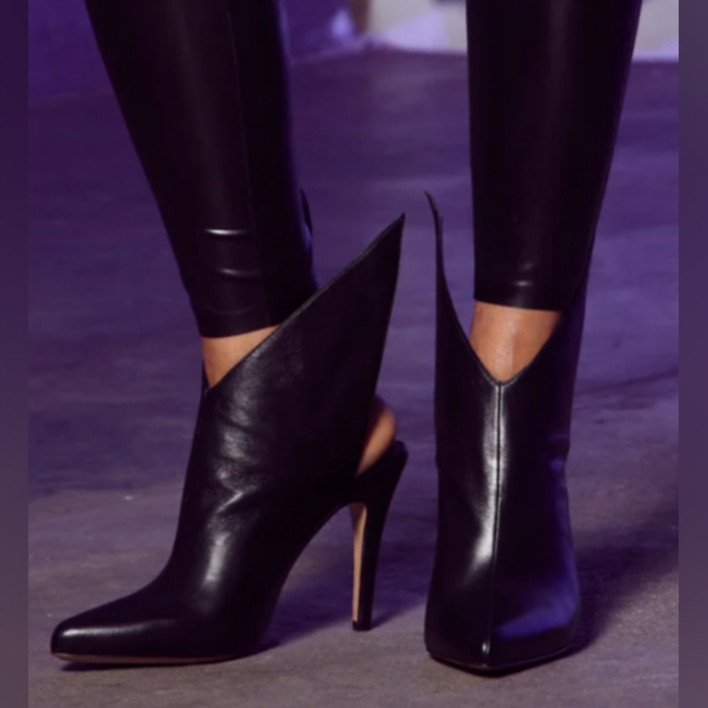 Fashion Nova Luxe Collection Black Point Stiletto Heel Bootie Size 9 PRE-OWNED
